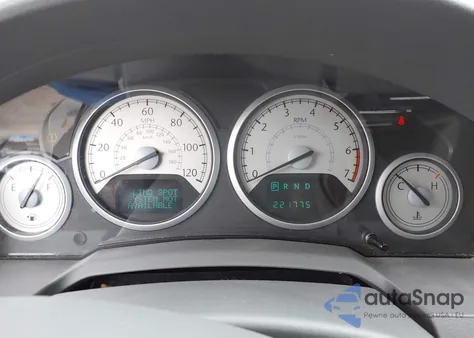 2010 Chrysler Town & Country Touring from USA, damaged, VIN 2A4RR5D14AR133746